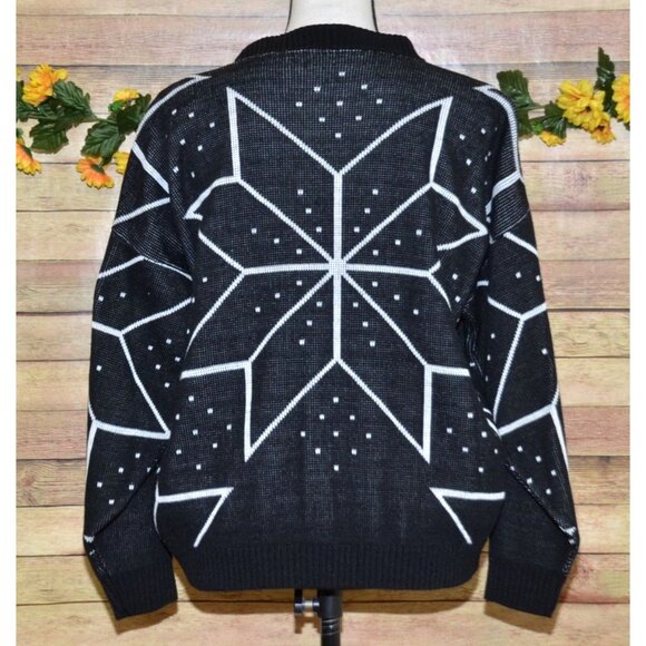 Cabin Creek Ladies L Unisex Black Sweater Geometric Snowflake Holidays Christmas - Picture 5 of 8